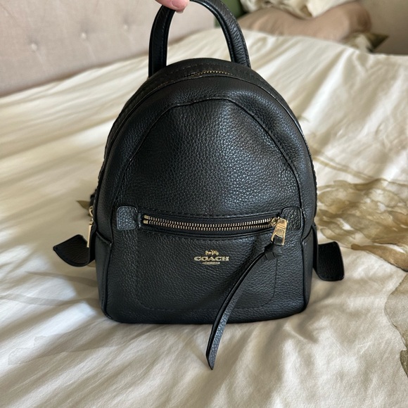 nike ab backpack RPM Color_Turquoise Style:Cool White Flounder Light & 3 Prong Gig Coach CROSBY BACKPACK 28 Zippered back pocket adds